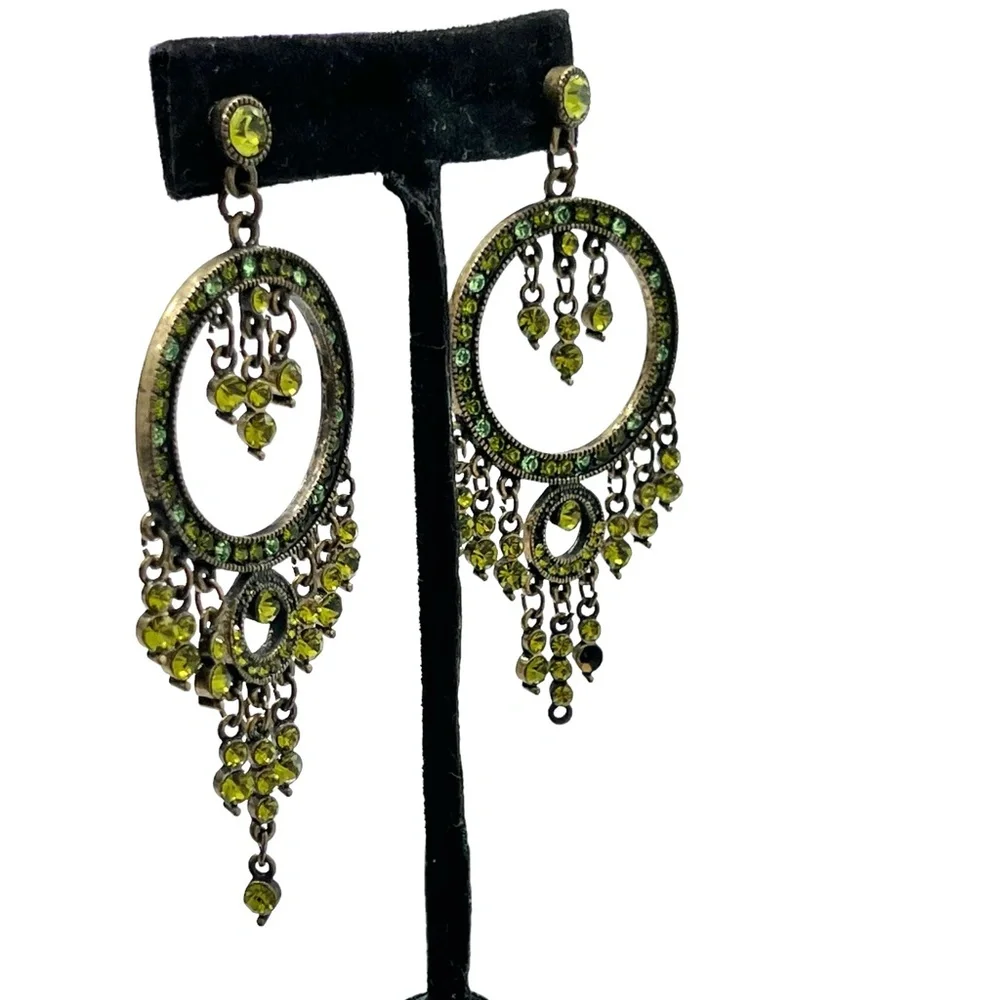 VINTAGE GREEN CRYSTAL CHANDELIER DROP EARRINGS